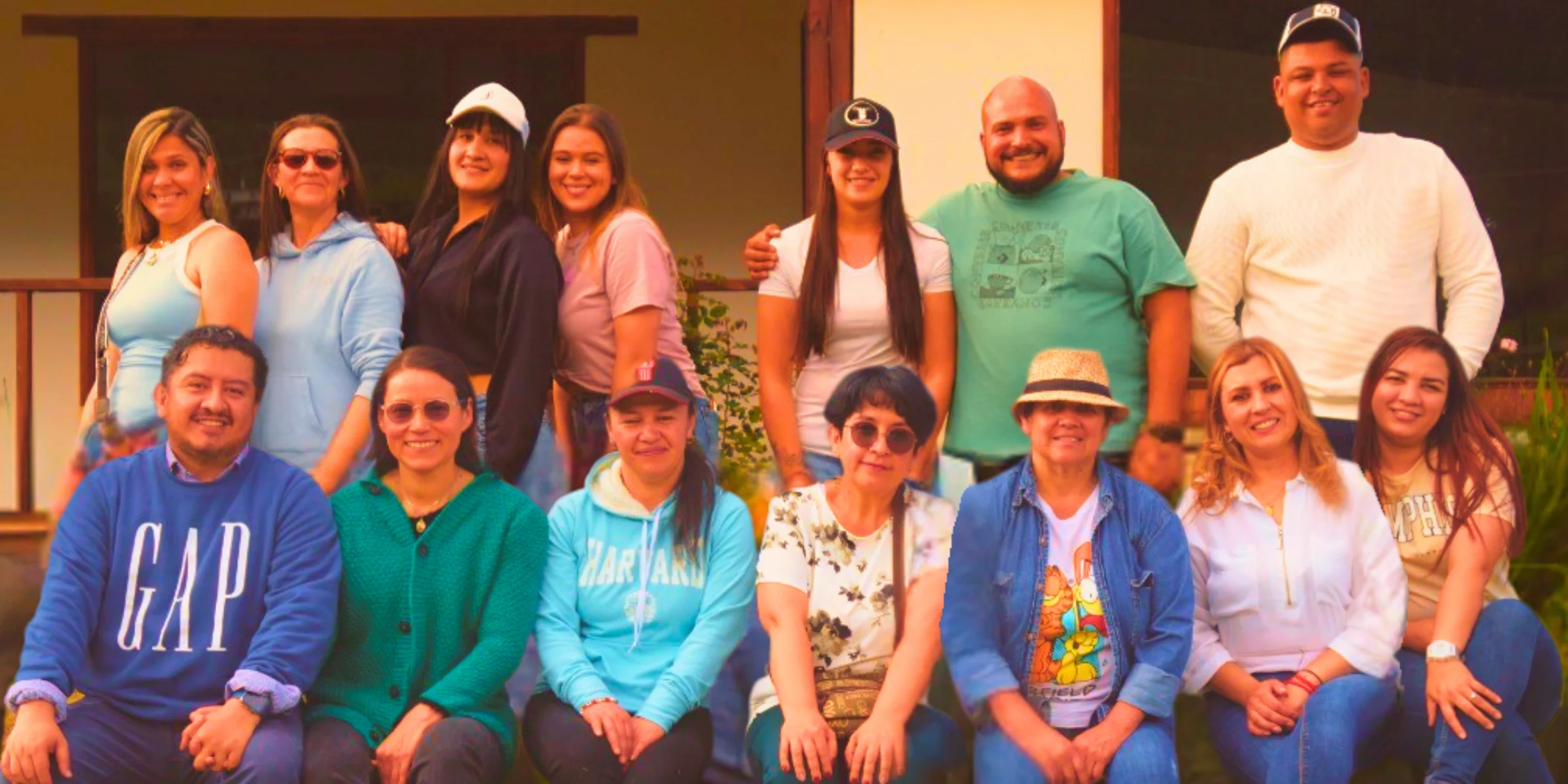 Pastelería Artesanal y Celebraciones desde 1998 Equipo de Trabajo - Producción Ventas Administrativo - Choconuez Pastelería Artesanal