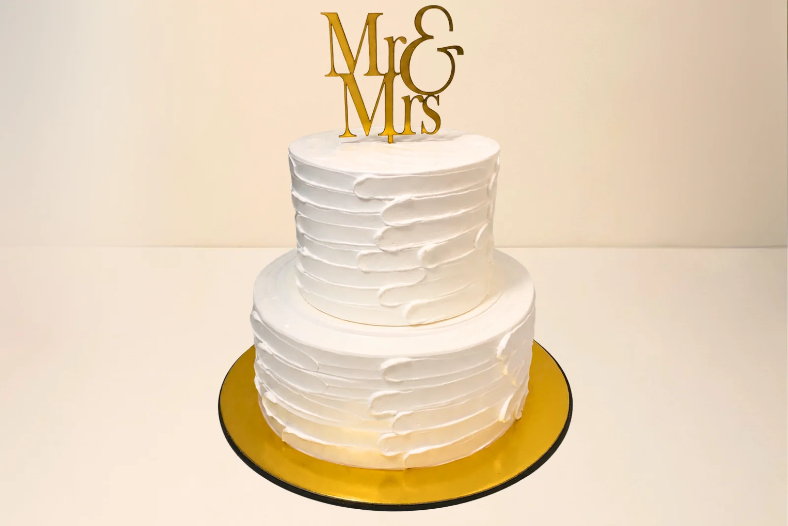 torta personalizada minimalista blanca ondas toper dorado Choconuez - Cajicá Chía Tabio Sabana de Bogotá
